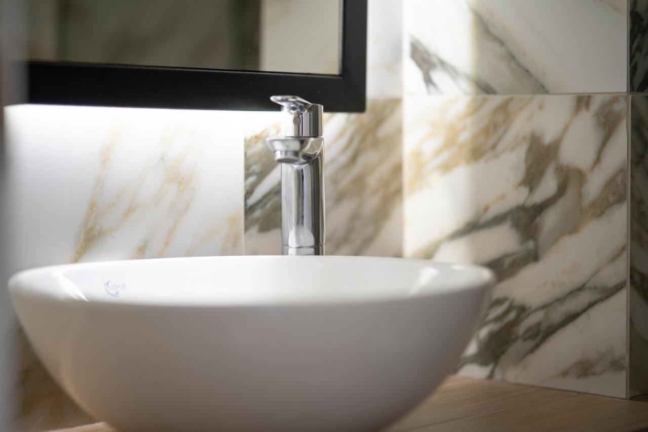 Trojan Affair Residence アテネ エクステリア 写真