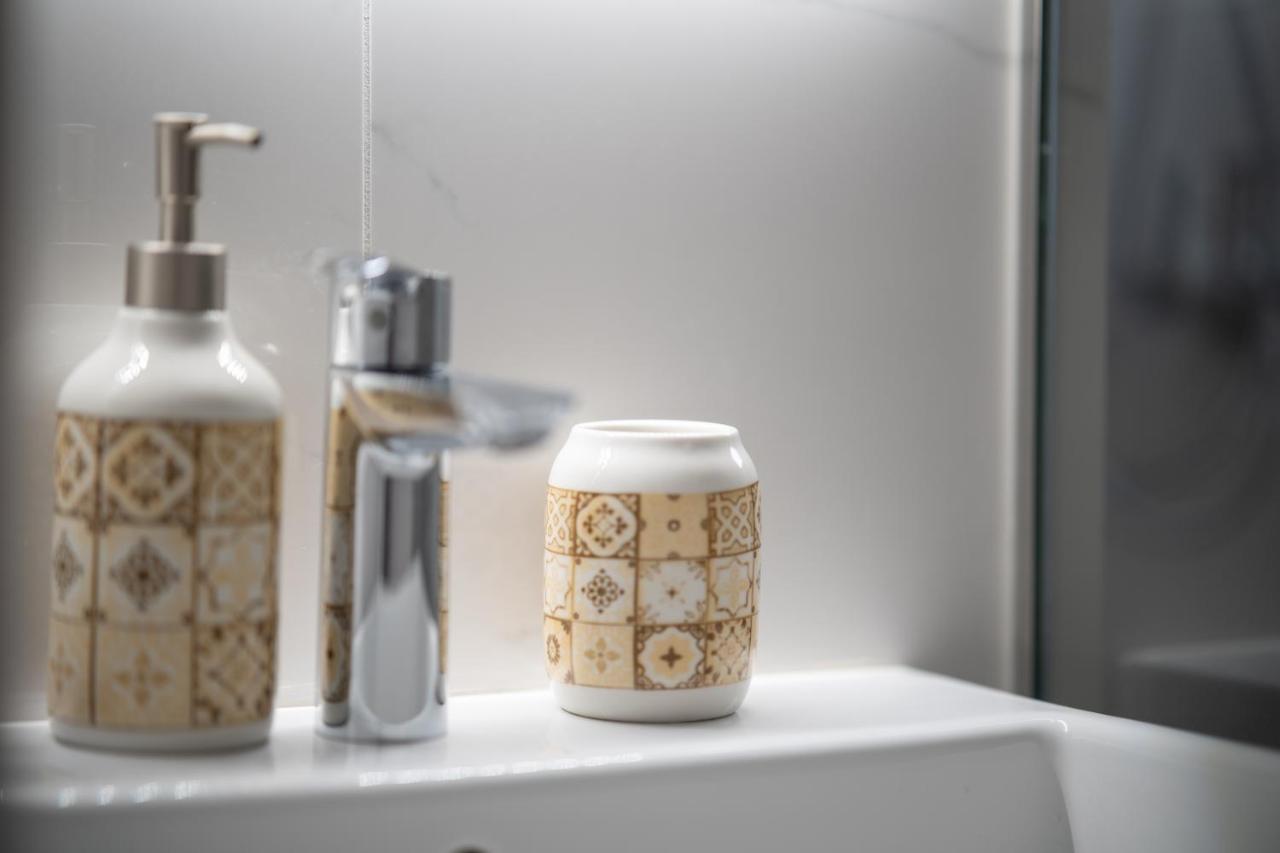 Trojan Affair Residence アテネ エクステリア 写真